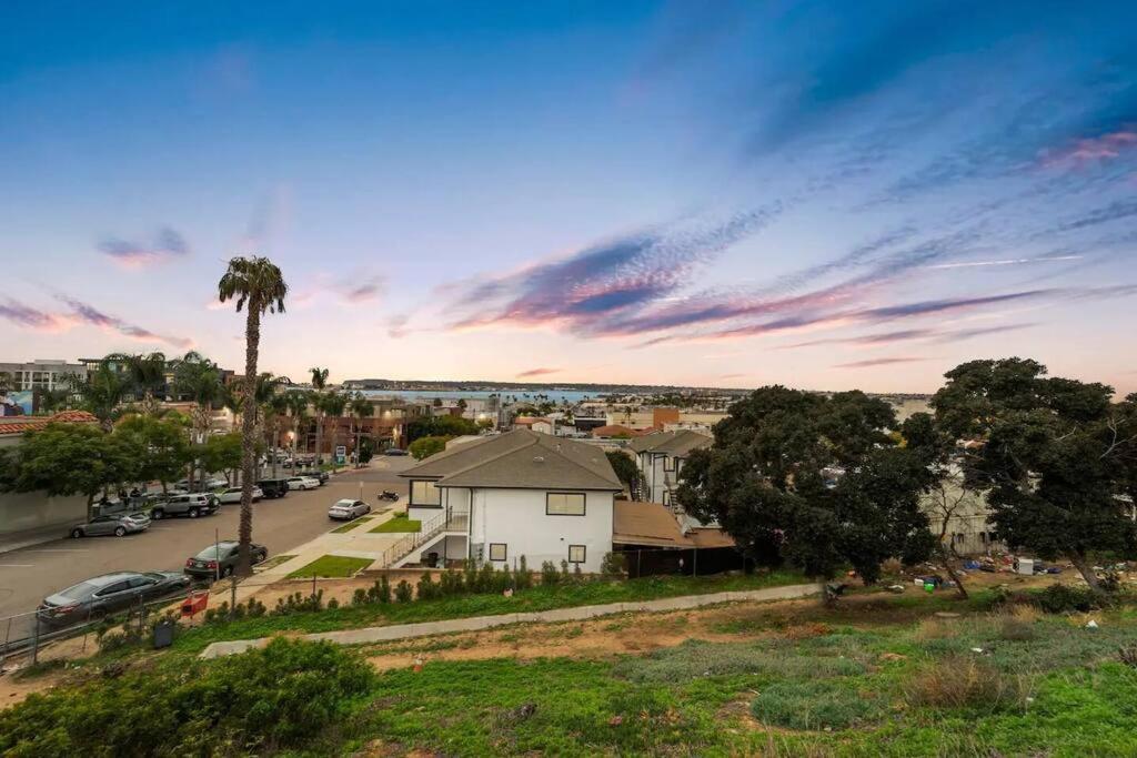 Casa Italia -2Br- Free Driveway Parking For 2 Cars Apartment San Diego Exterior photo
