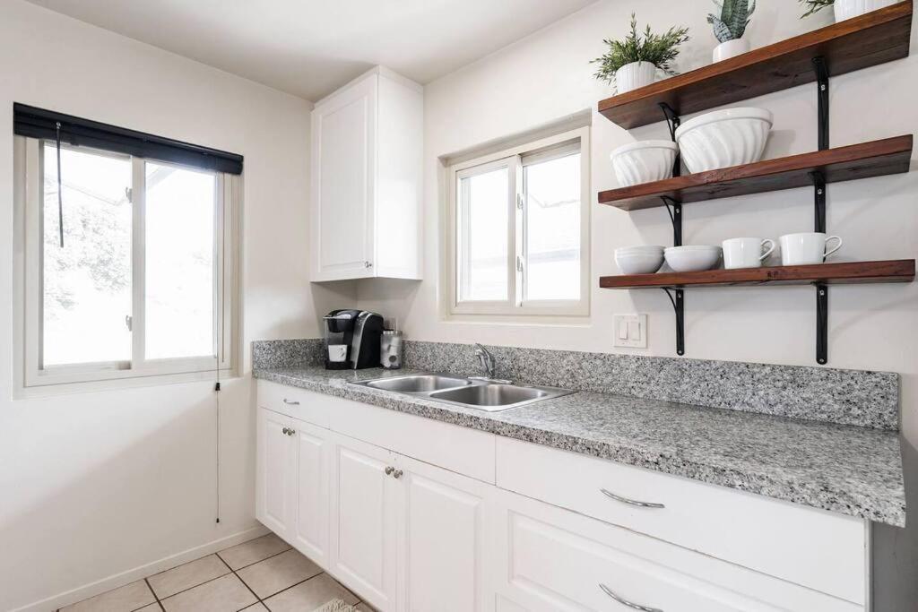 Casa Italia -2Br- Free Driveway Parking For 2 Cars Apartment San Diego Exterior photo