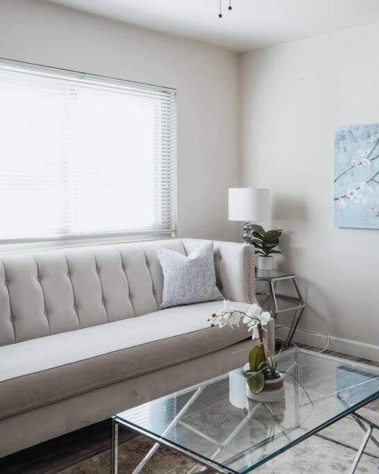 Casa Italia -2Br- Free Driveway Parking For 2 Cars Apartment San Diego Exterior photo